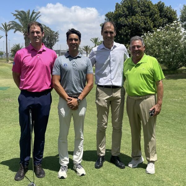 El Director General de Deportes de la Generalitat Valenciana visita la sede federativa FGCV de la Escuela de Golf de Elche