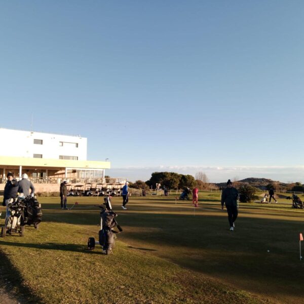 El viento no impide el éxito del Torneo Bienvenida Sénior