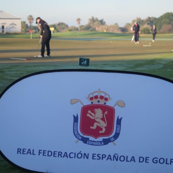 Carlota López y Martina Navarro, en el Octogonal de Costa Ballena