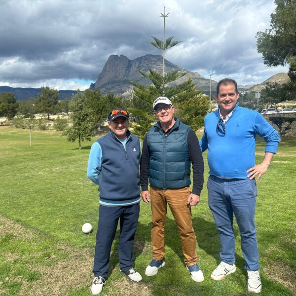 Gran participación y emoción en Puig Campana Golf