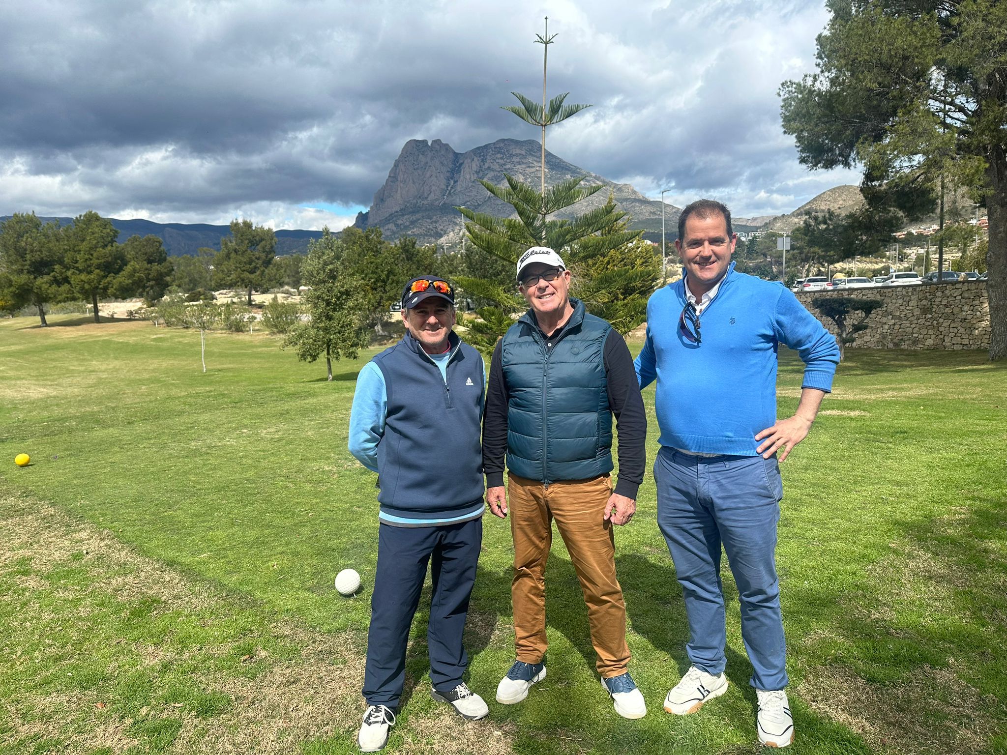 Gran participación y emoción en Puig Campana Golf