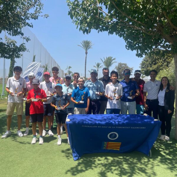 Éxito rotundo en el Trofeo 12.º Aniversario de la Escuela de Golf Elche