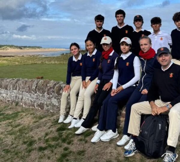 Daniela Carrión e Ignacio Iglesias, en la concentración de la RFEG en Escocia